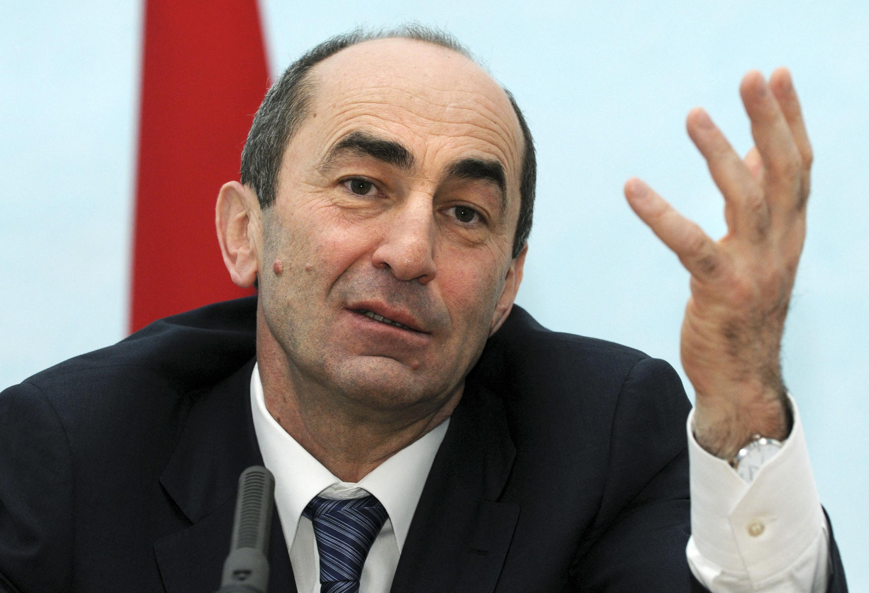 Arménie: l'ex-président Robert Kotcharian, opposant déclaré au premier ministre Nikol Pachinian, arrêté pour des accusations de corruption