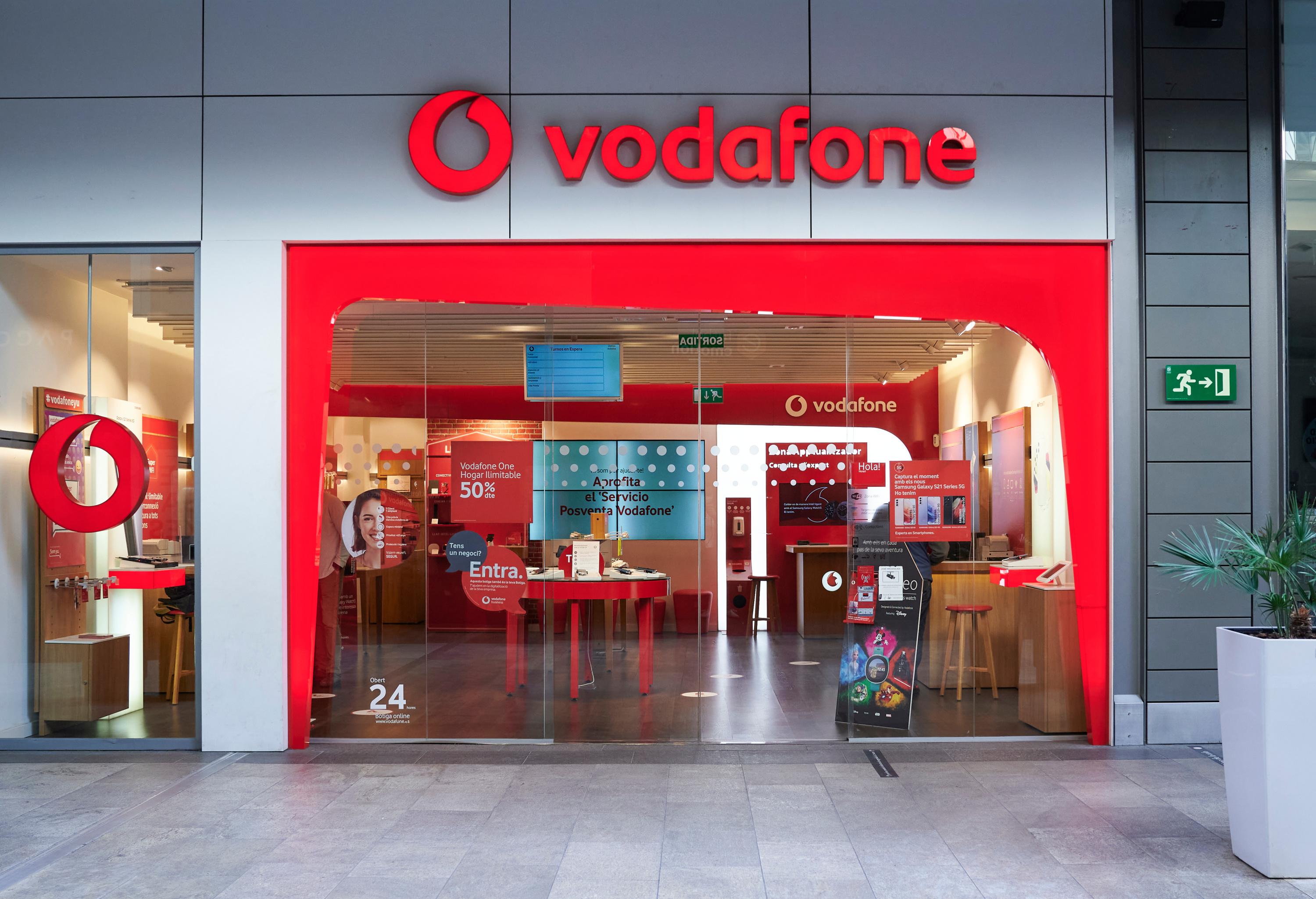 Télécoms : Londres craint de voir les prix bondir au Royaume-Uni après une fusion entre Vodafone et Three