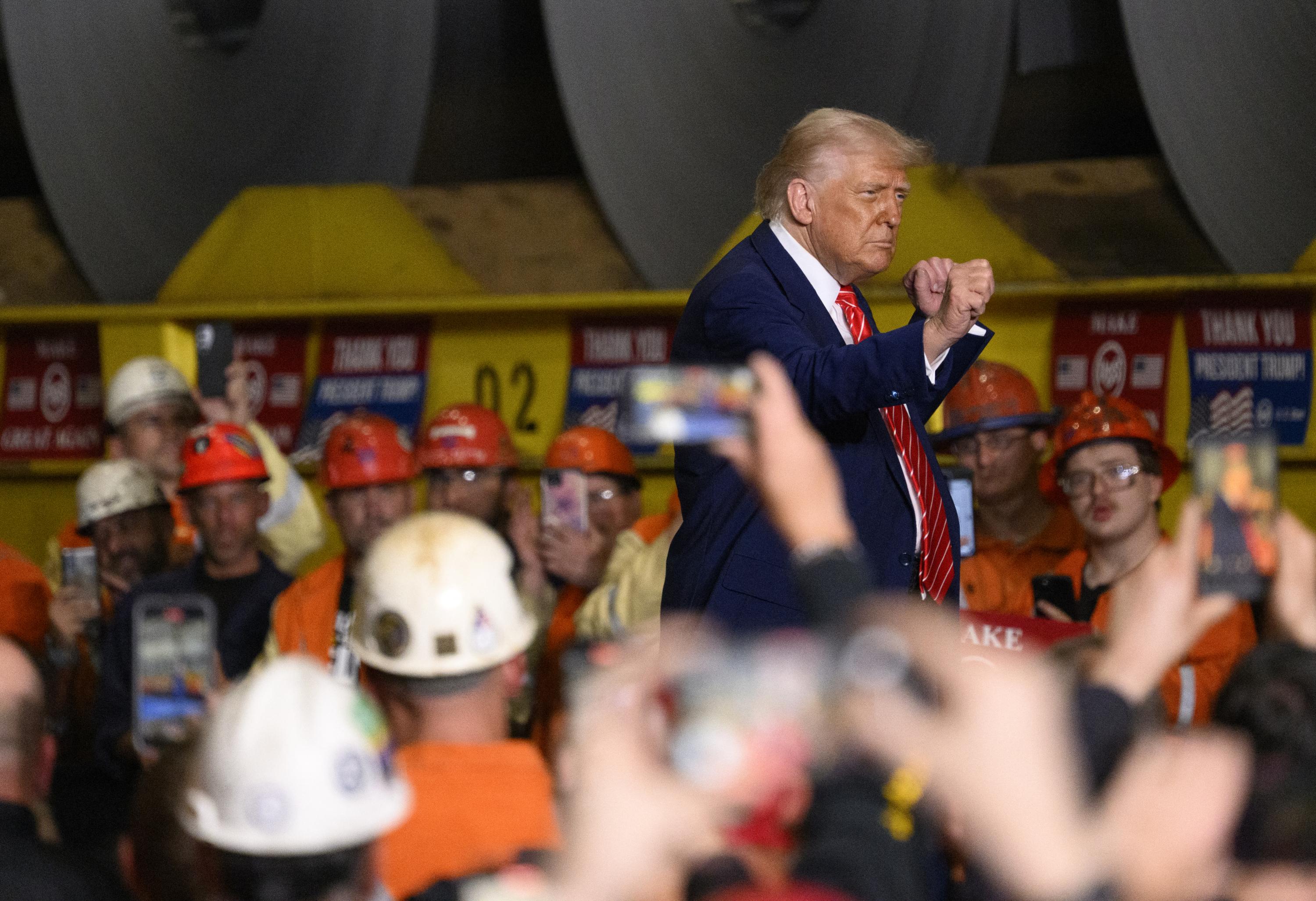 Acier, terres rares, défense… Donald Trump met l’Europe sous pression