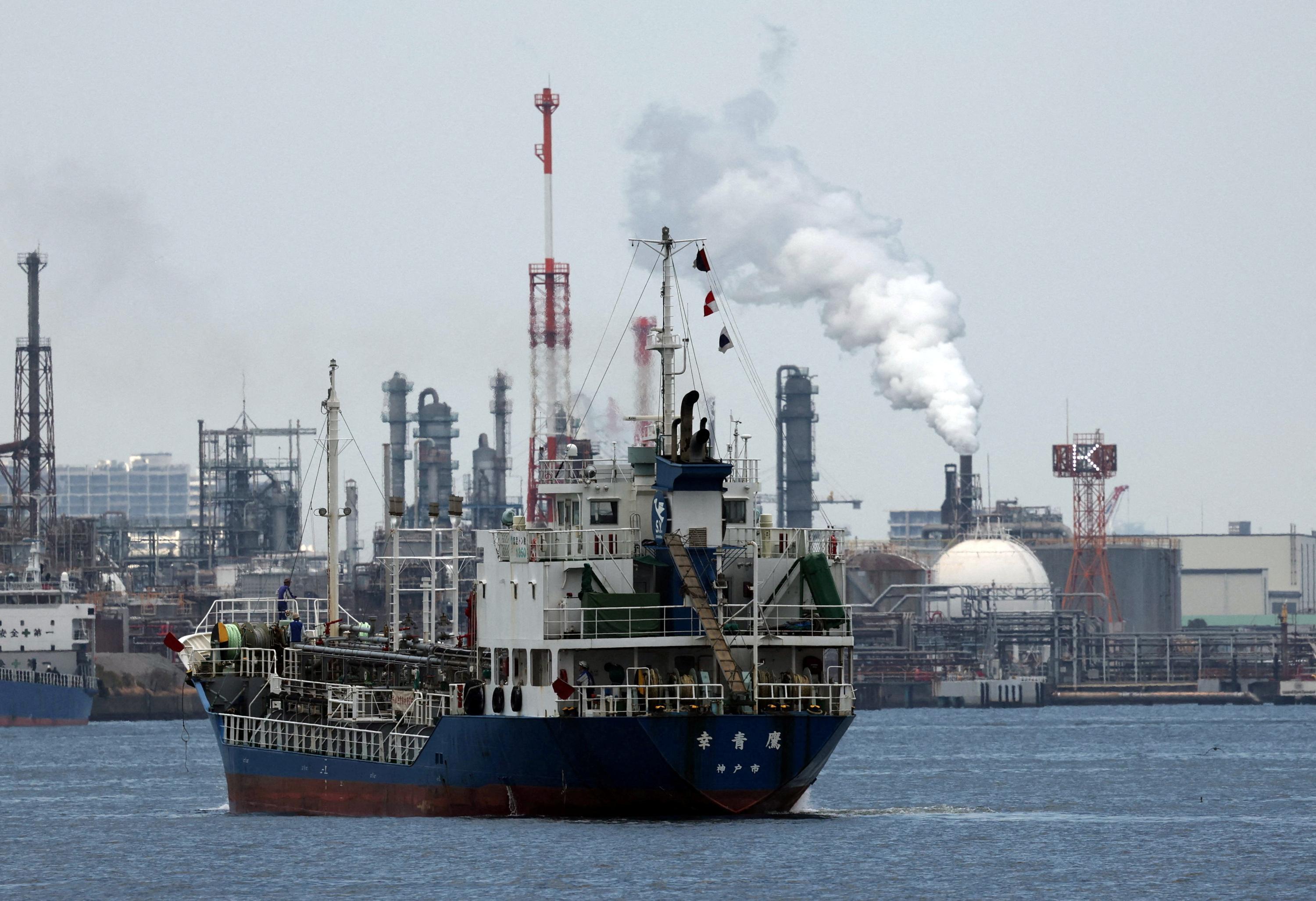 Le pétrole ralentit avec l'abandon par Trump d'un projet de taxe de 20 % sur le détroit d’Ormuz