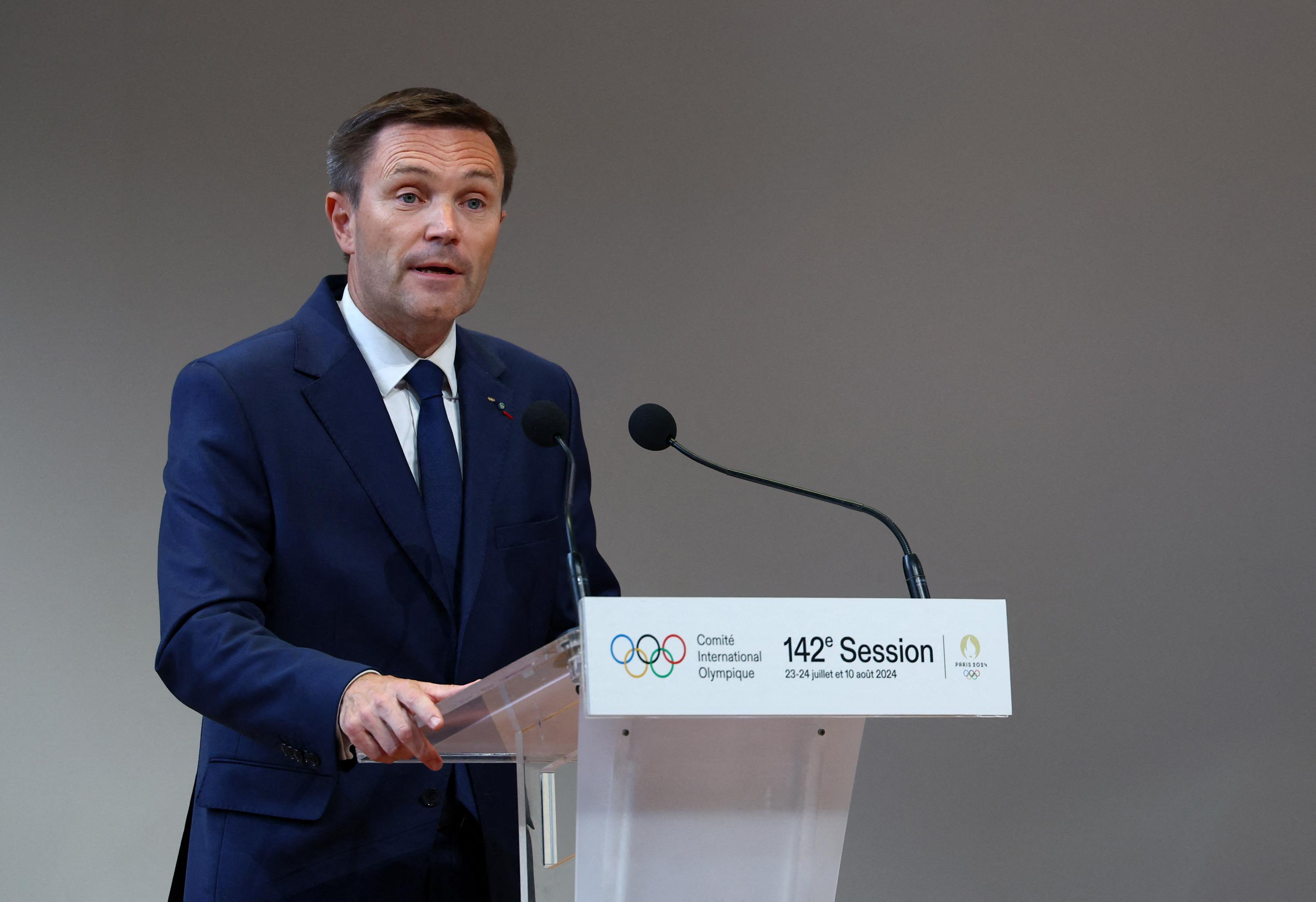 JO Paris 2024 : Antoine Dupont porte-drapeau plutôt que Léon Marchand ? David Lappartient explique ce choix avant la cérémonie de clôture