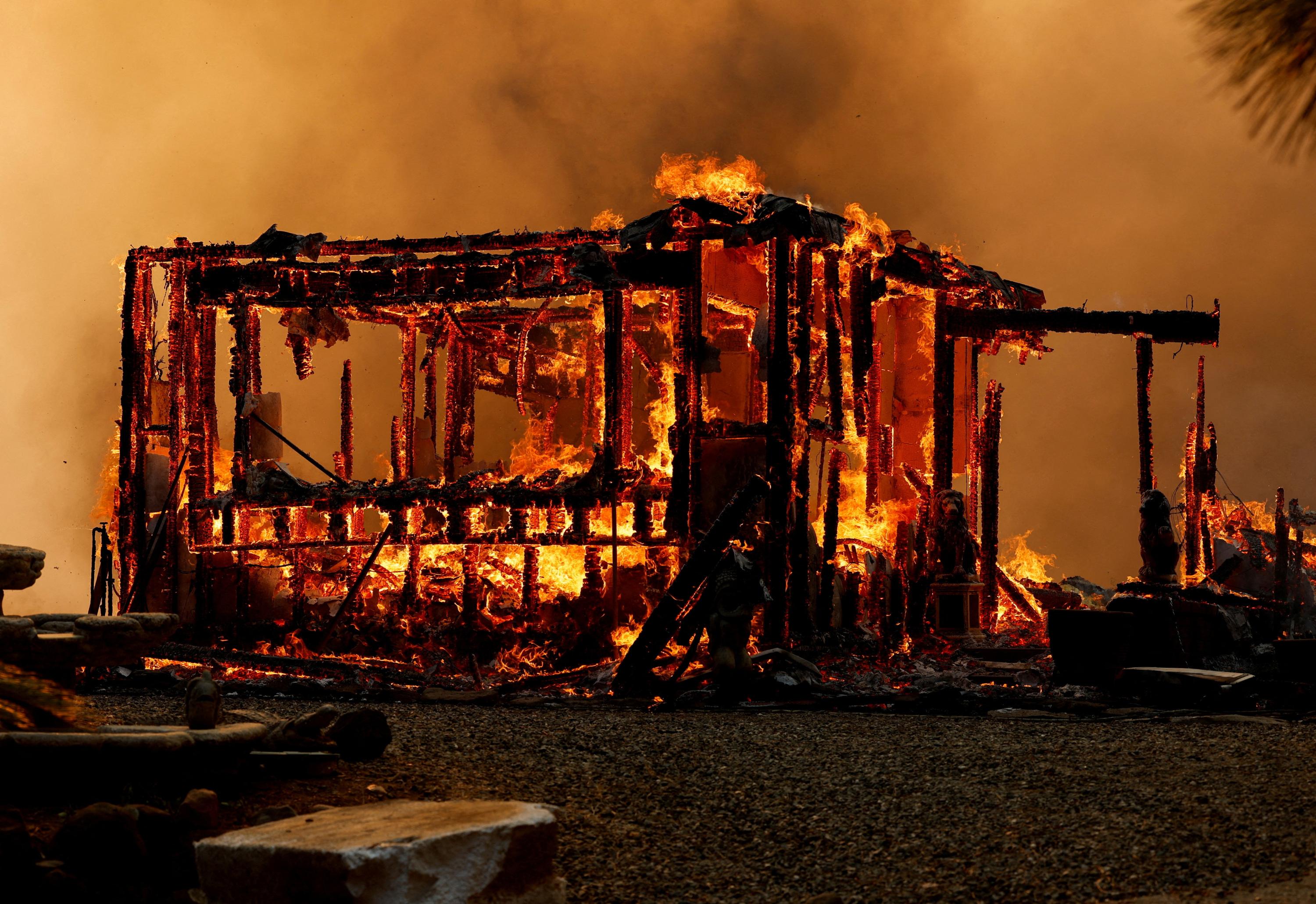 Californie : plus de 4.000 personnes évacuées face à un mégafeu