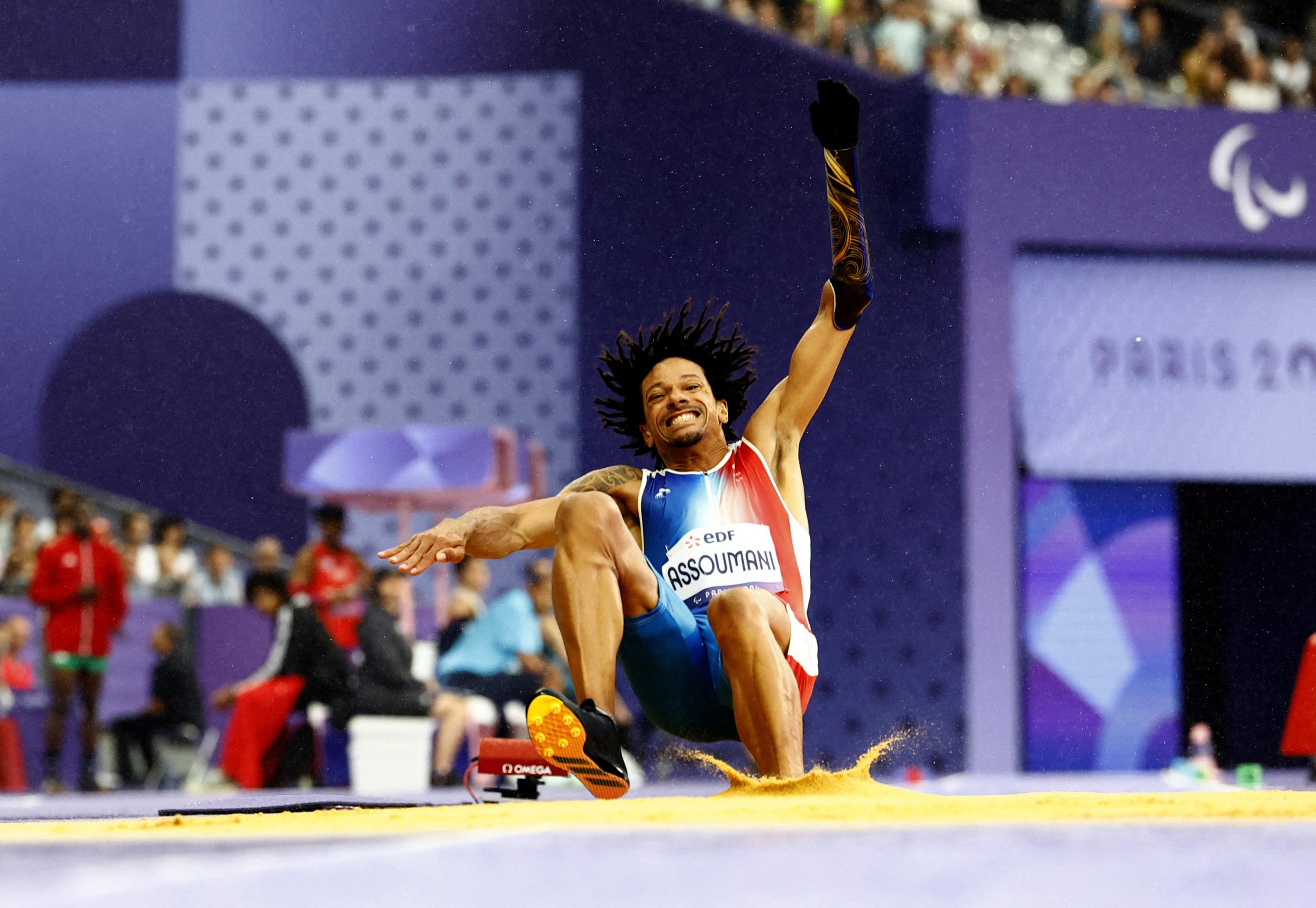 EN DIRECT - Jeux paralympiques : Arnaud Assoumani en échec au Stade de France, la porte-drapeau Nantenin Keita aussi