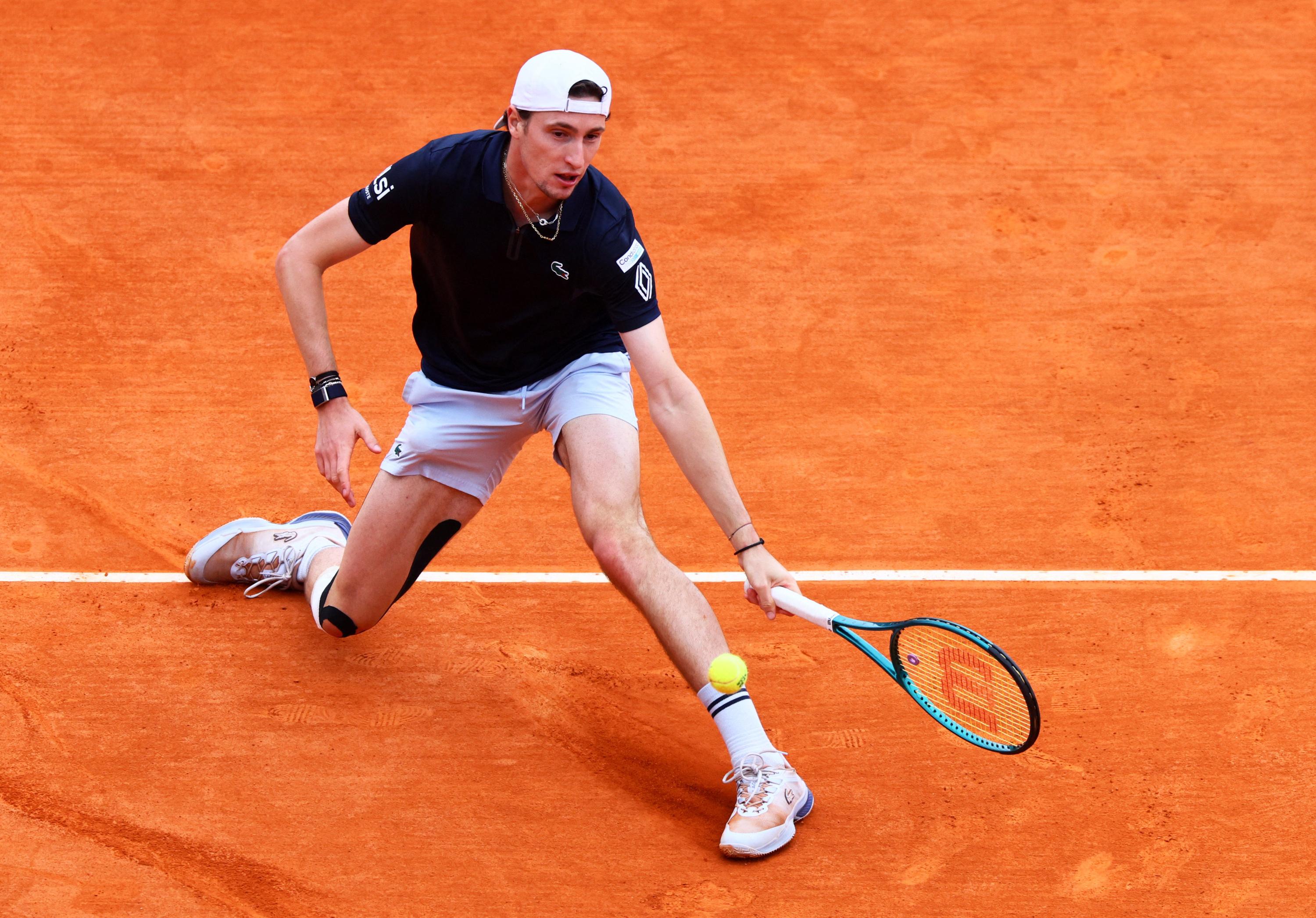 Tennis : fin de parcours pour Humbert à Monte-Carlo, écrasé par Sinner