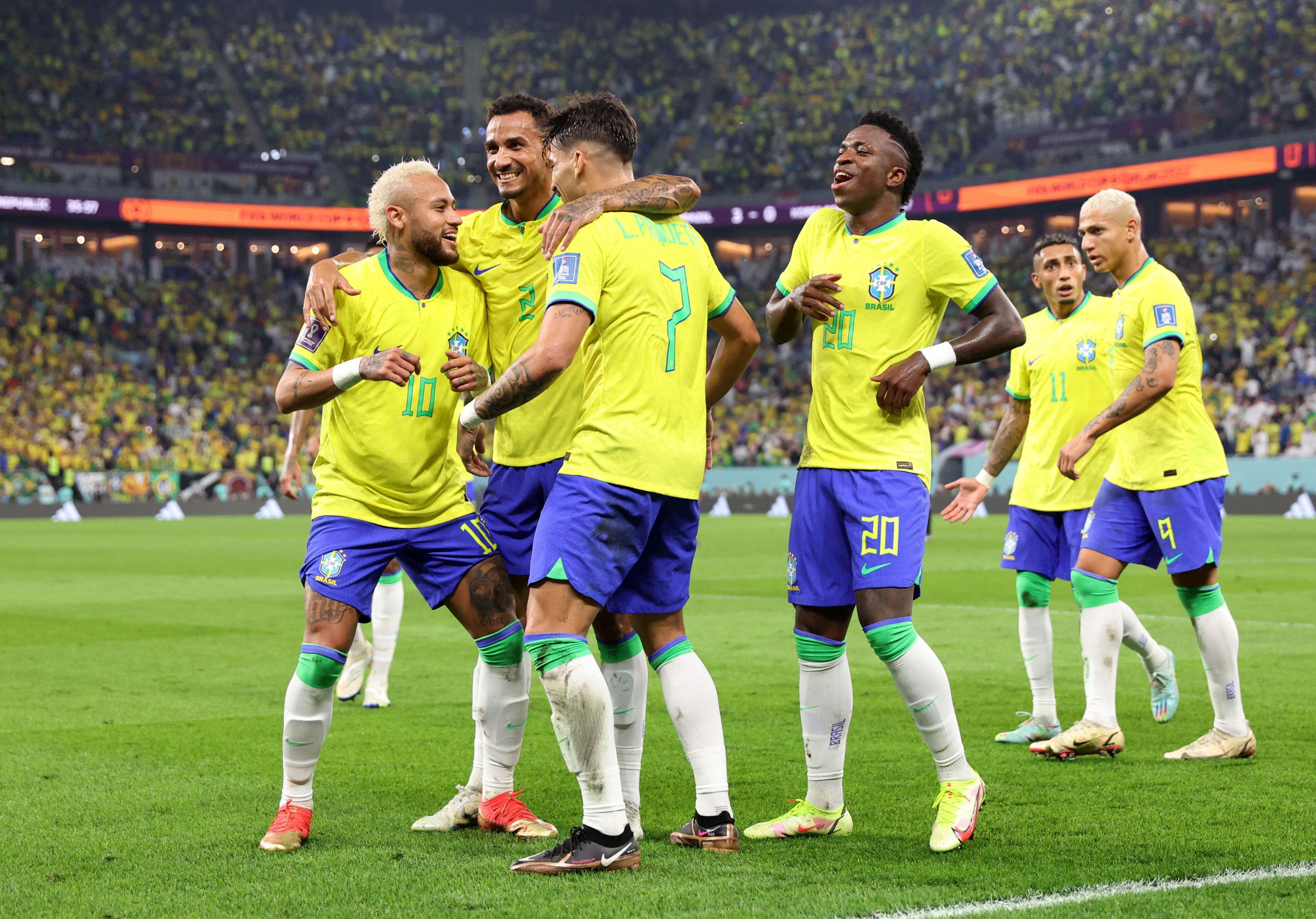 Coupe du monde : avec Neymar en jambes, le Brésil envoie un message et prend le quart