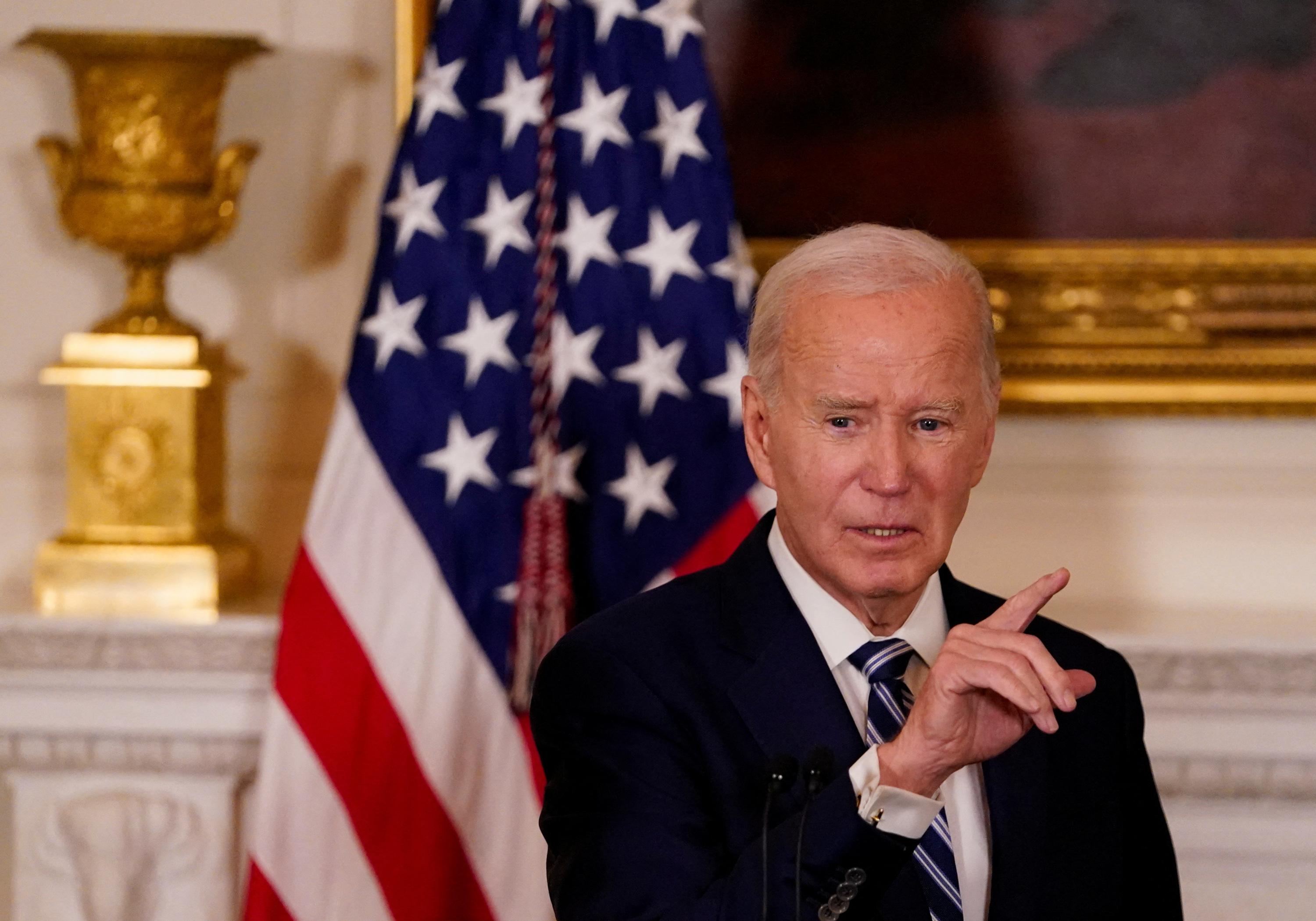 Joe Biden appelle à ne pas «oublier» ou «réécrire» l'assaut du capitole