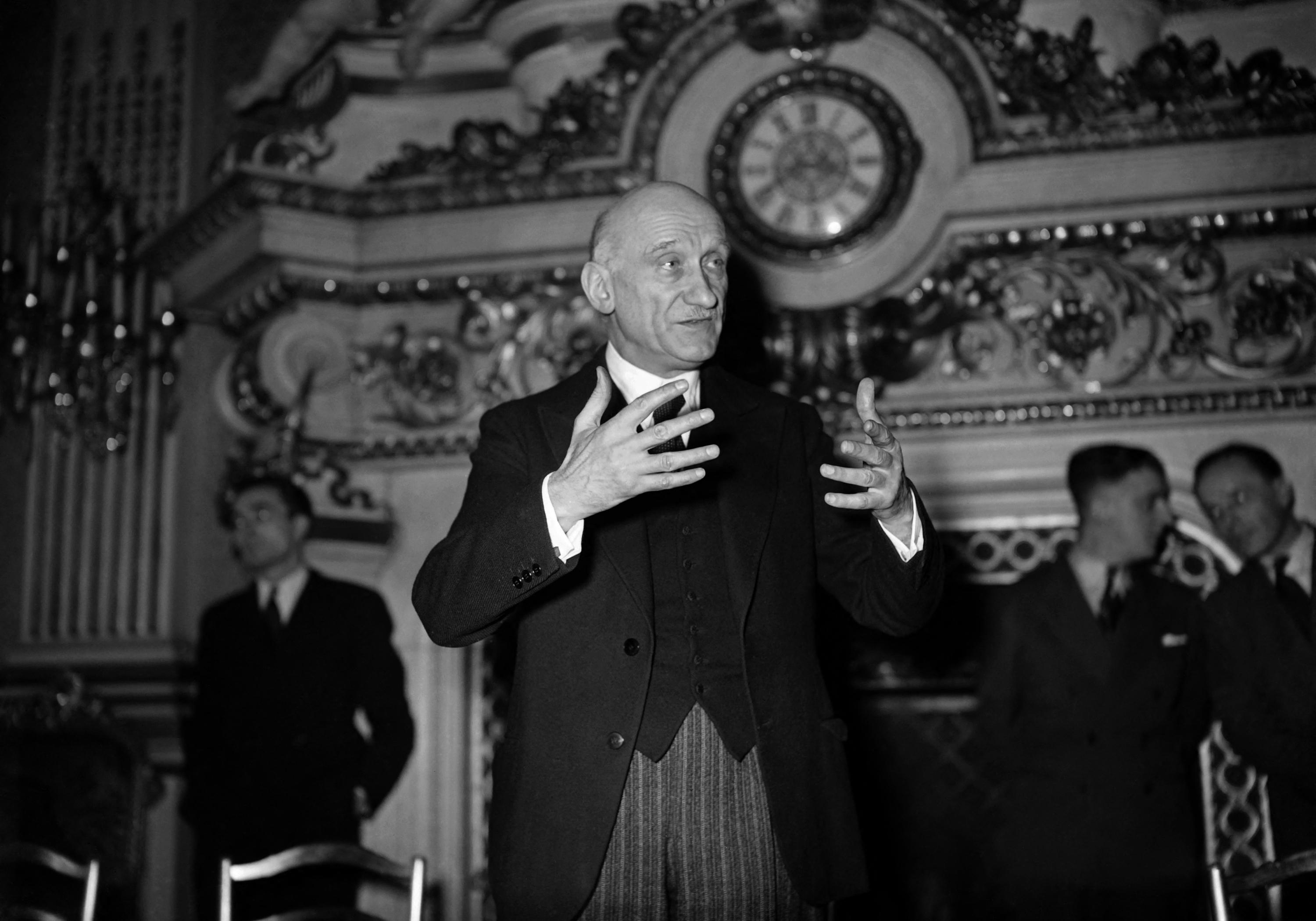 Robert Schuman, père de l’Europe et « homme à la soutane invisible »