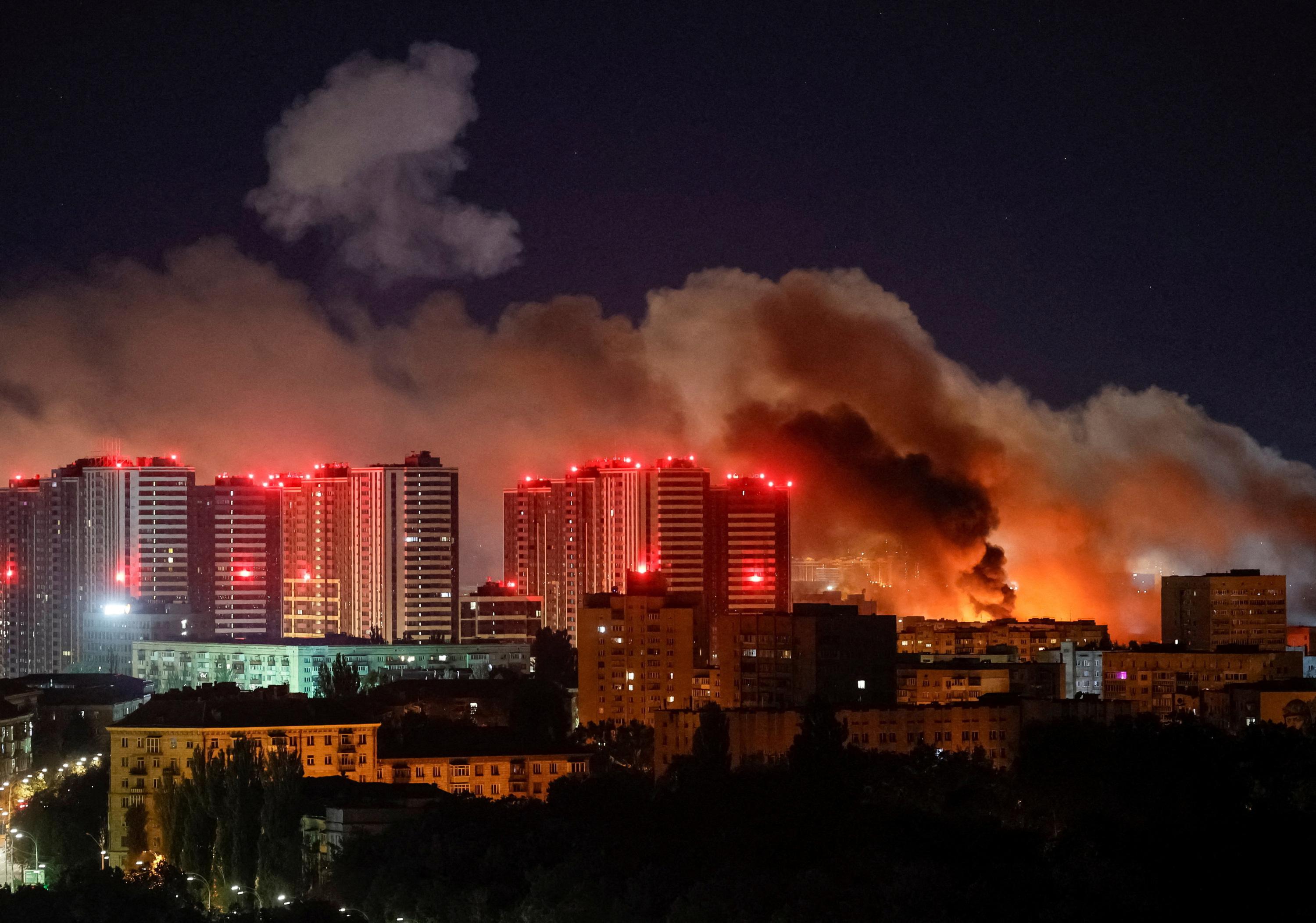 Guerre en Ukraine : de fortes explosions entendues à Kiev