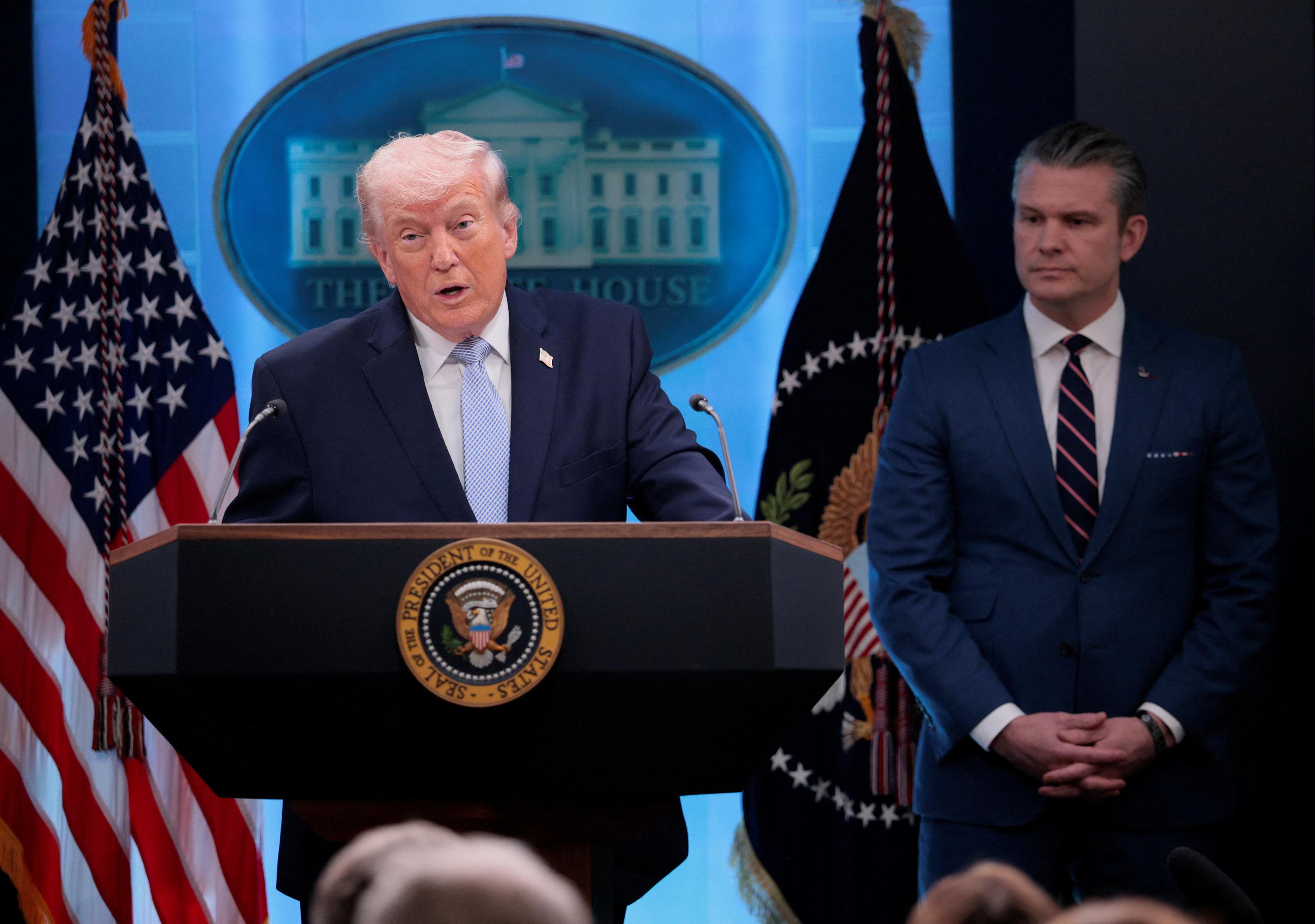 EN DIRECT - Guerre au Moyen-Orient : Donald Trump a déclaré que les États-Unis pouvaient détruire «en quatre heures» les ponts et centrales électriques en Iran