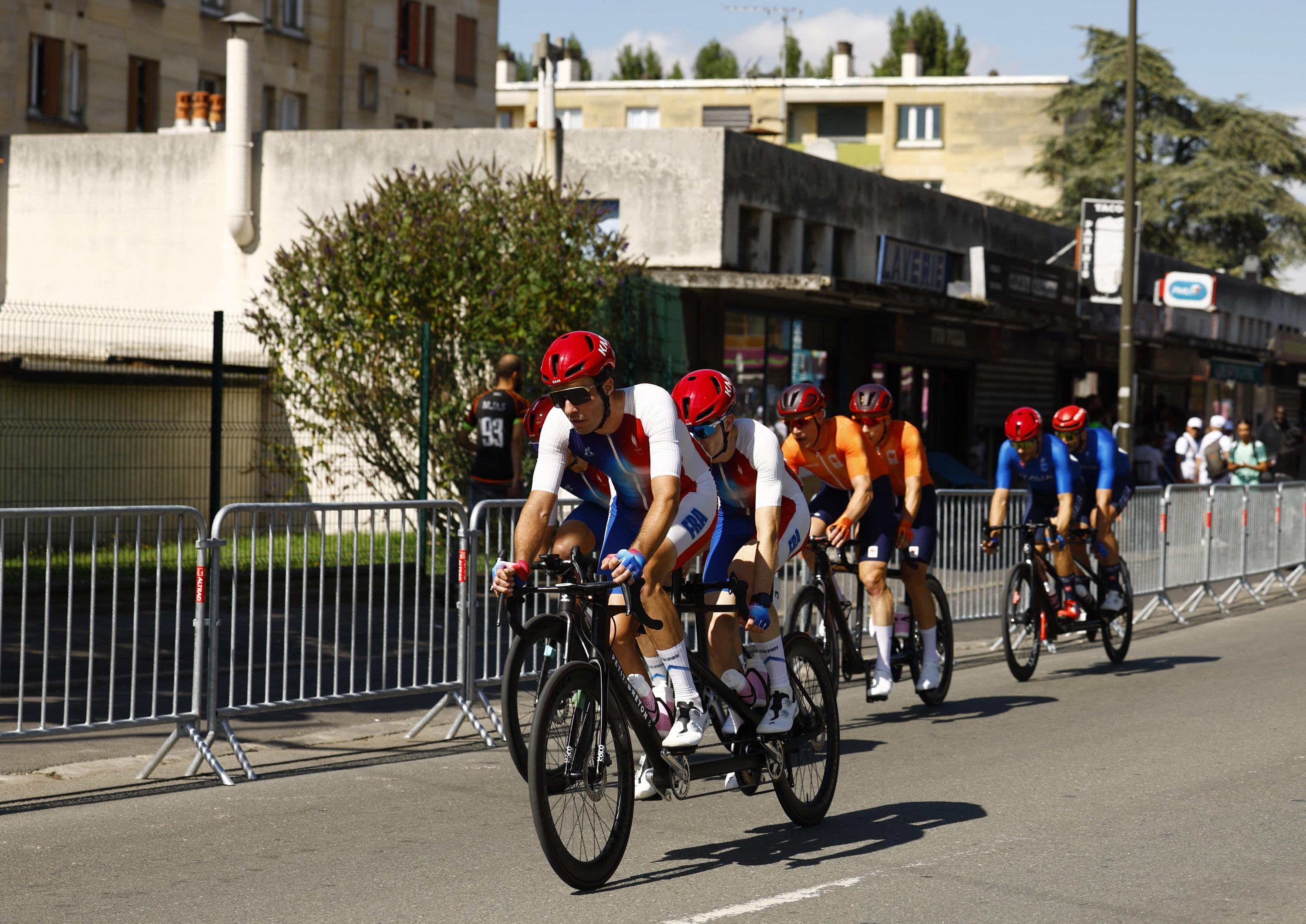 Jeux paralympiques : « La victoire de l'abnégation », se réjouit Lloveras après le bronze en paracyclisme