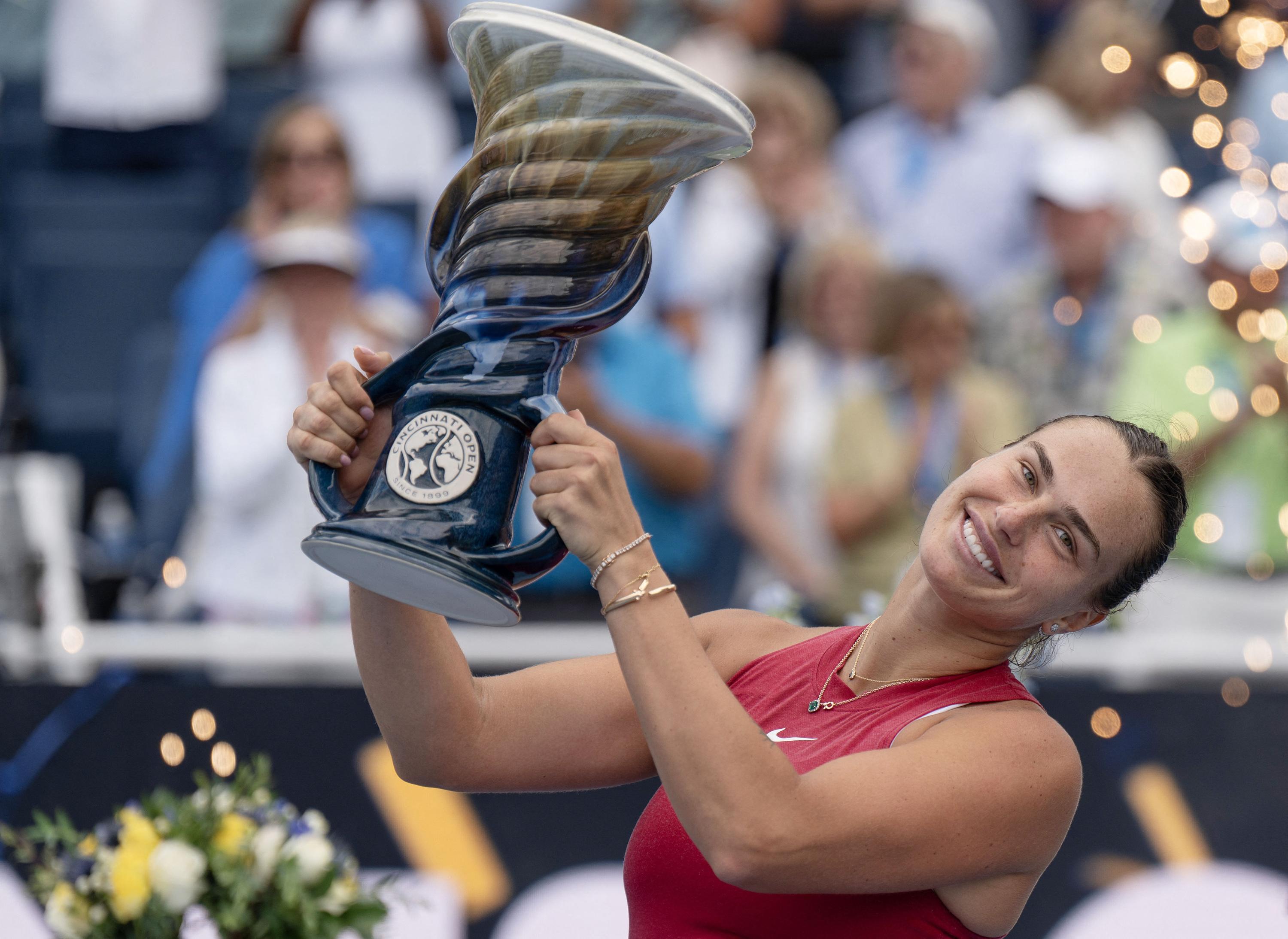 Tennis : sacrée à Cincinnati, Sabalenka revient sur les talons de Swiatek au classement WTA