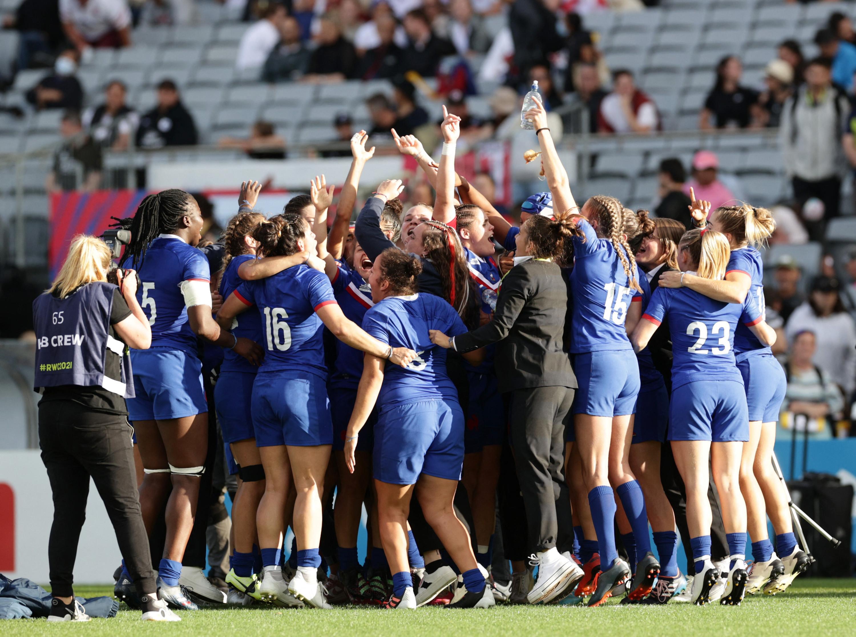 Mondial féminin de rugby : la France étrille le Canada et sauve l'honneur en s'offrant le bronze