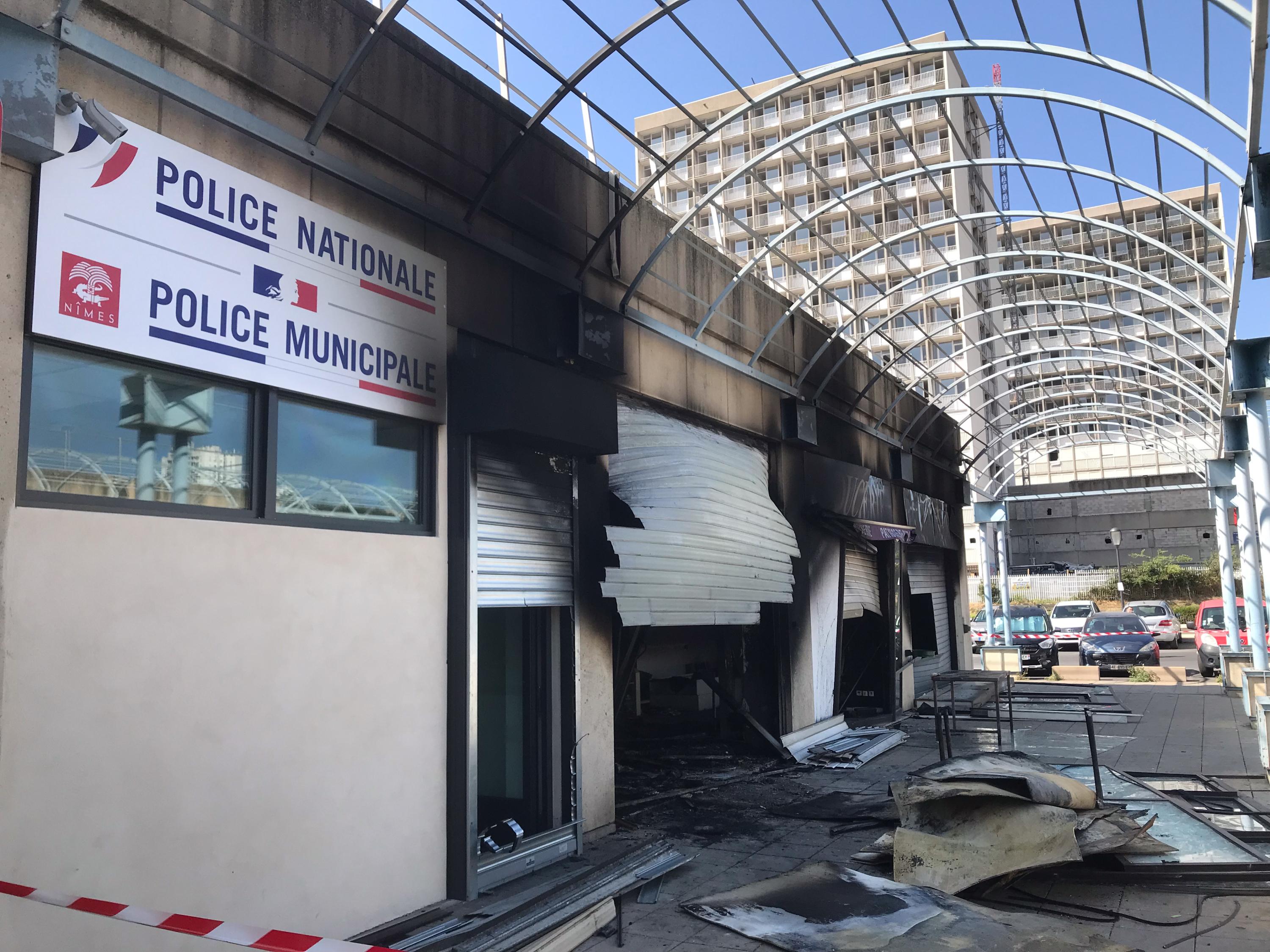 «Cela ressemble à un message de bienvenue pour la police» : à Nîmes, incrédulité et colère après l’explosion survenue près du nouveau commissariat