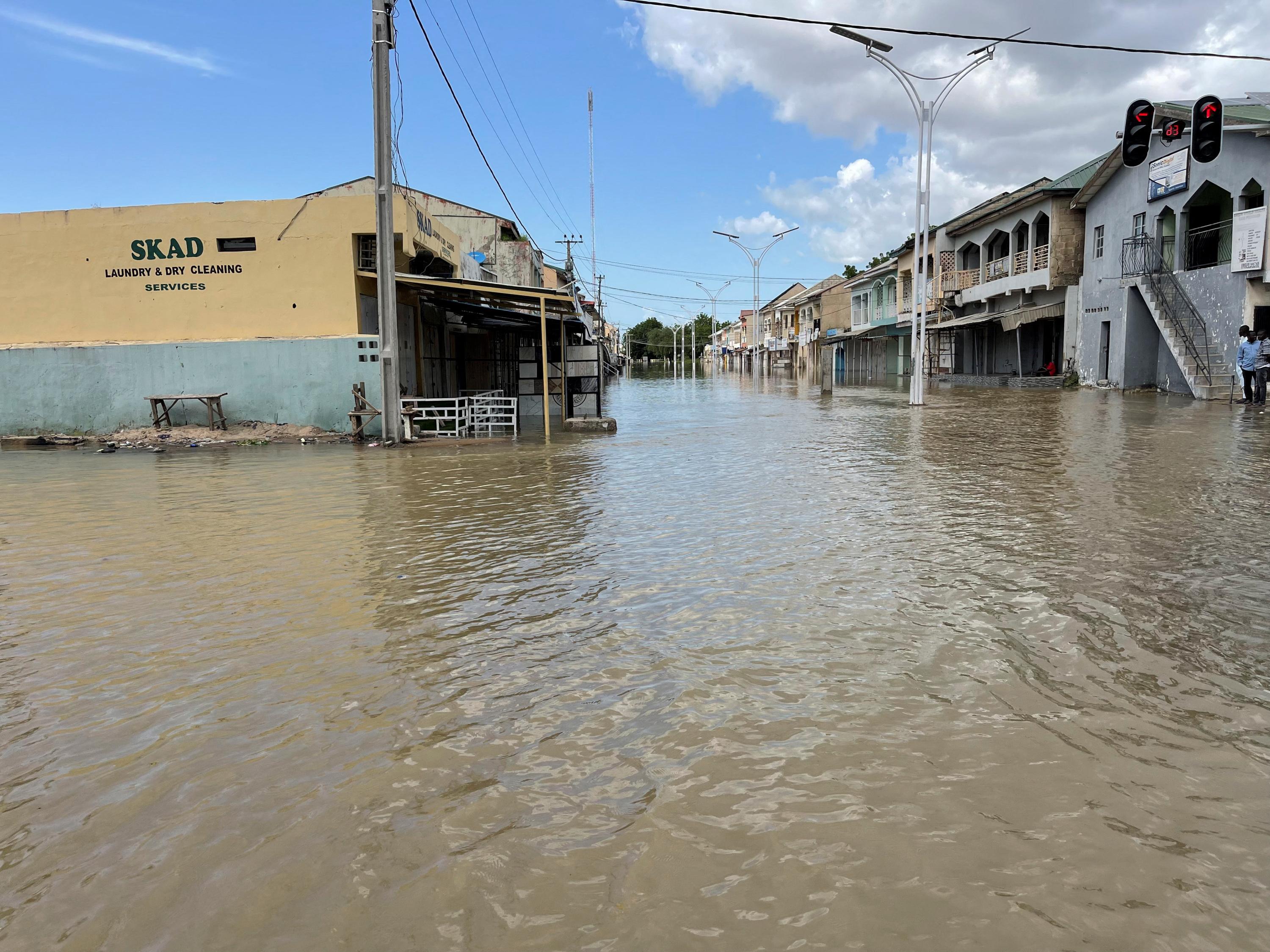 Inondations au Nigeria : au moins 400.000 déplacés et 30 morts à Maiduguri