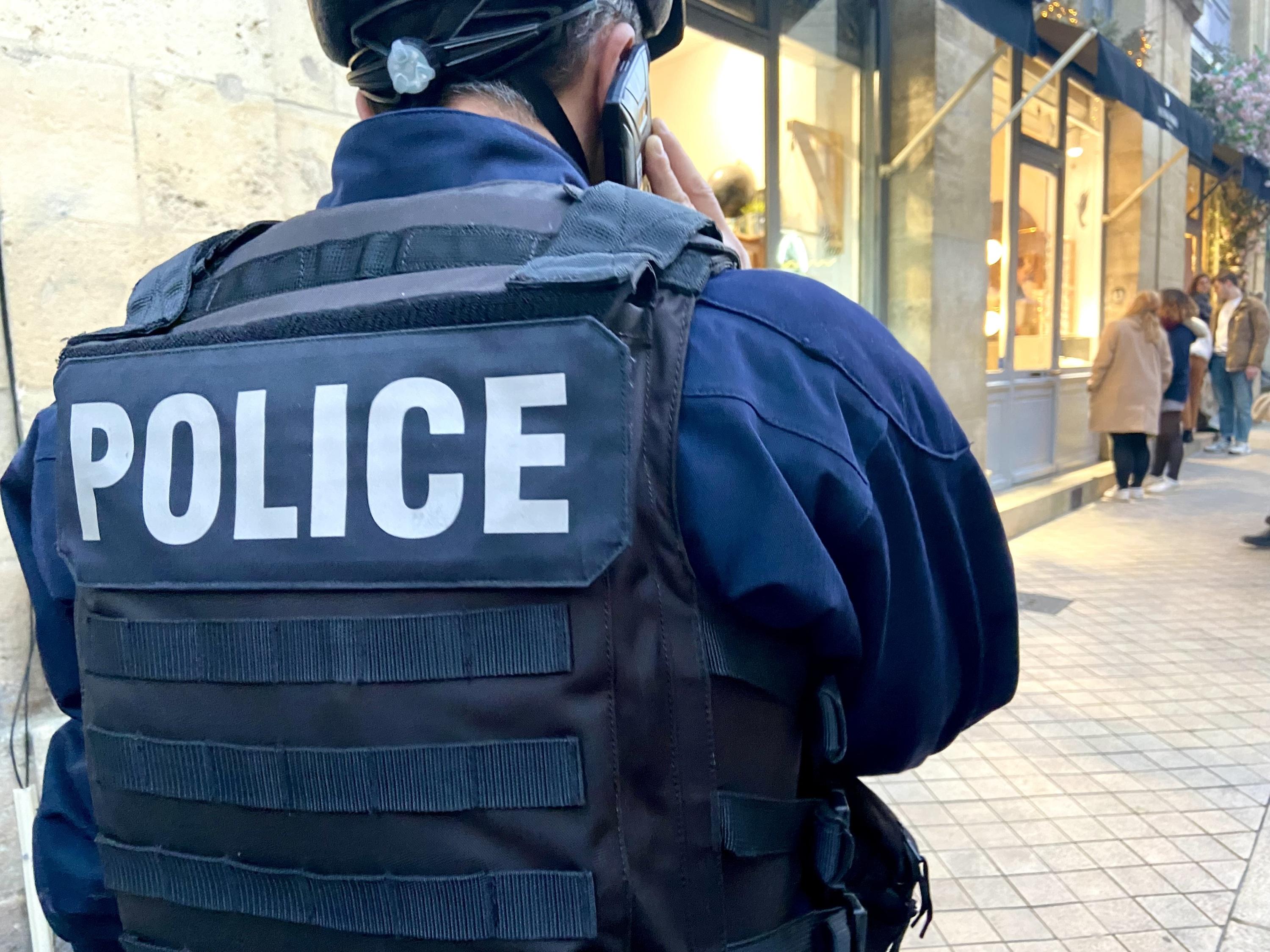 Saintes : un policier tire sur un homme armé d’un couteau pendant sa garde à vue