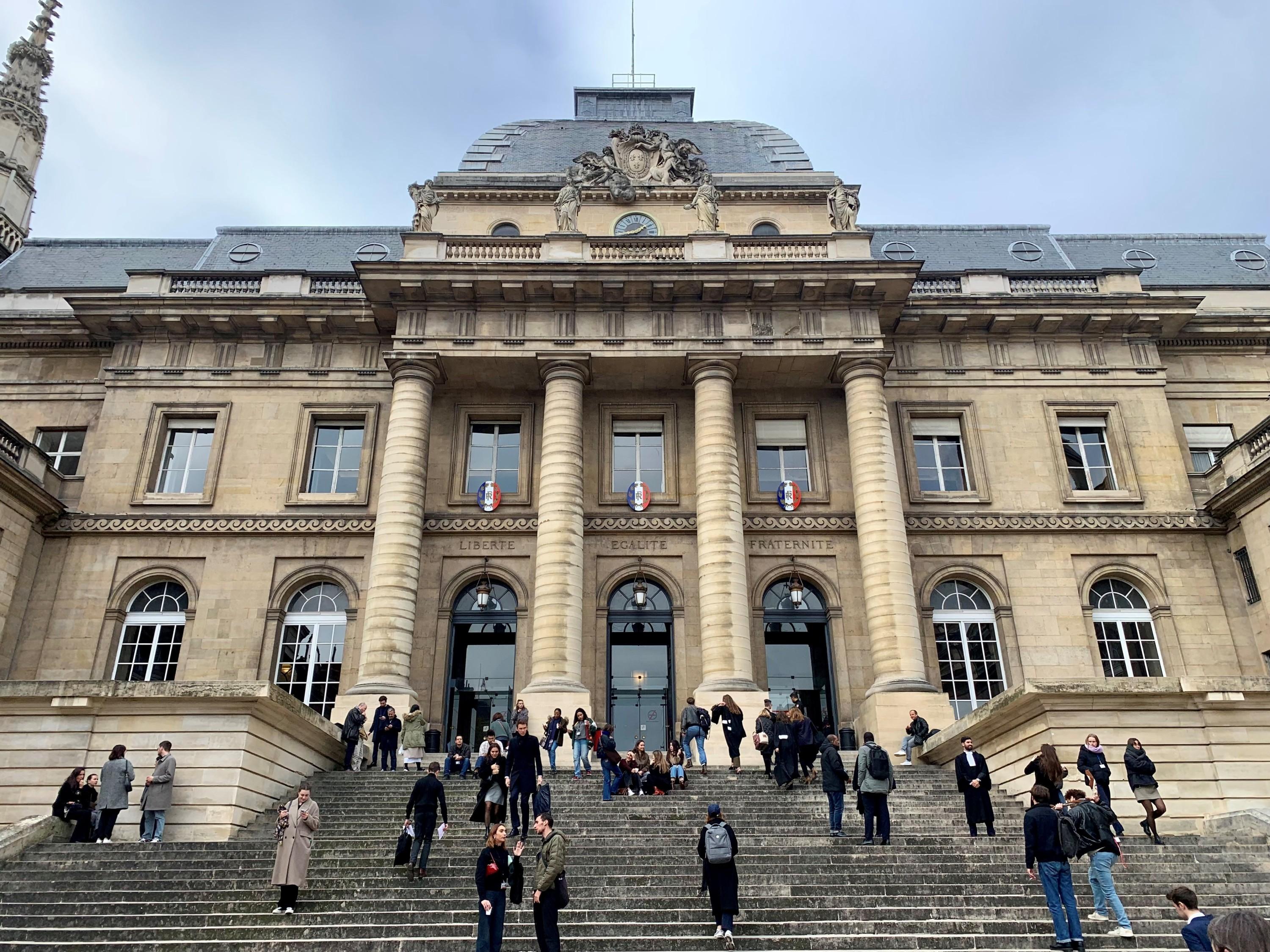 «Les bras m’en tombent»: au procès Paty, l’ex-principale du collège décrit les rouages du drame