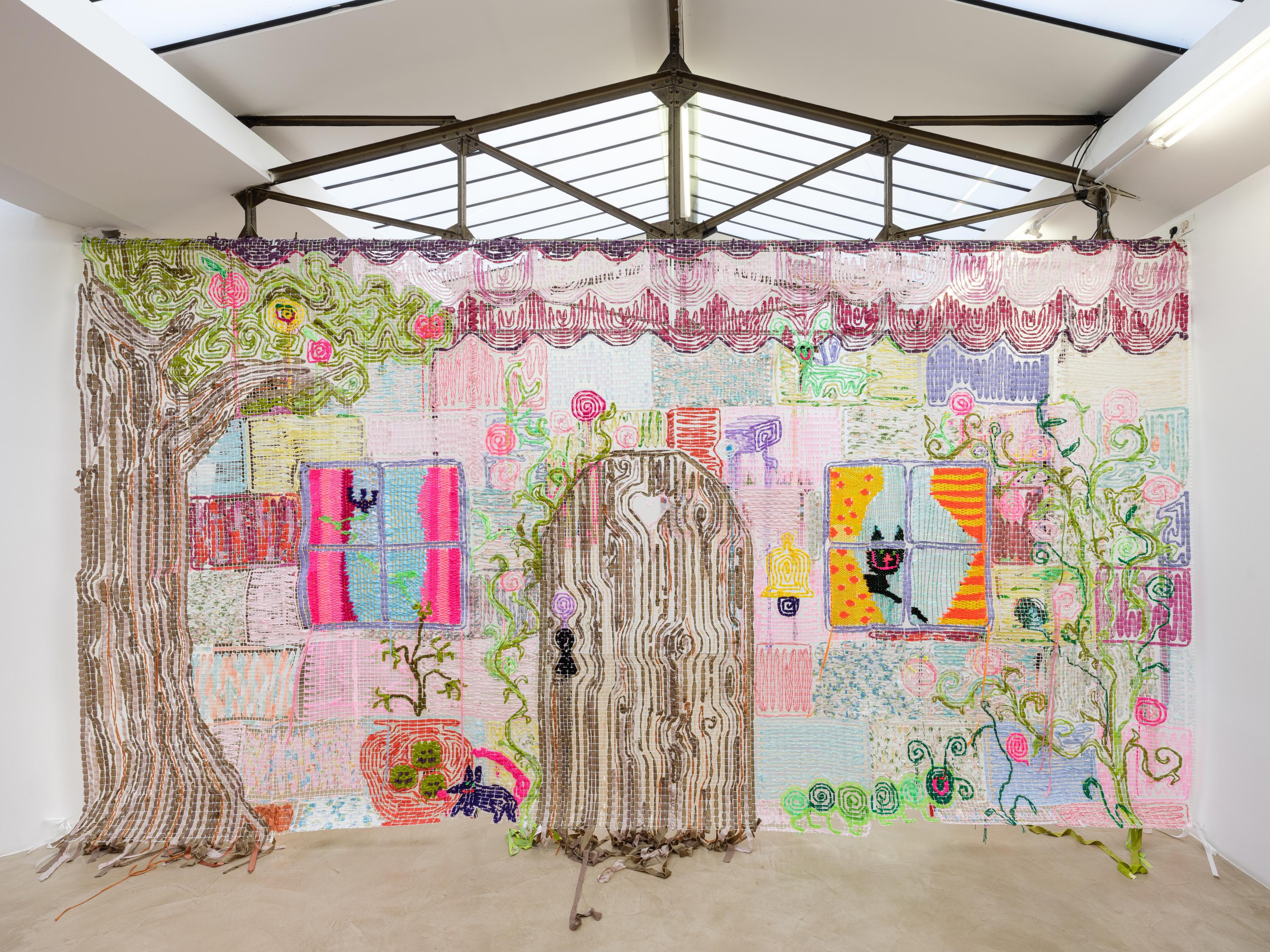 Delphine Dénéréaz, une artiste qui dépoussière le tissage et réinvente la broderie d’art