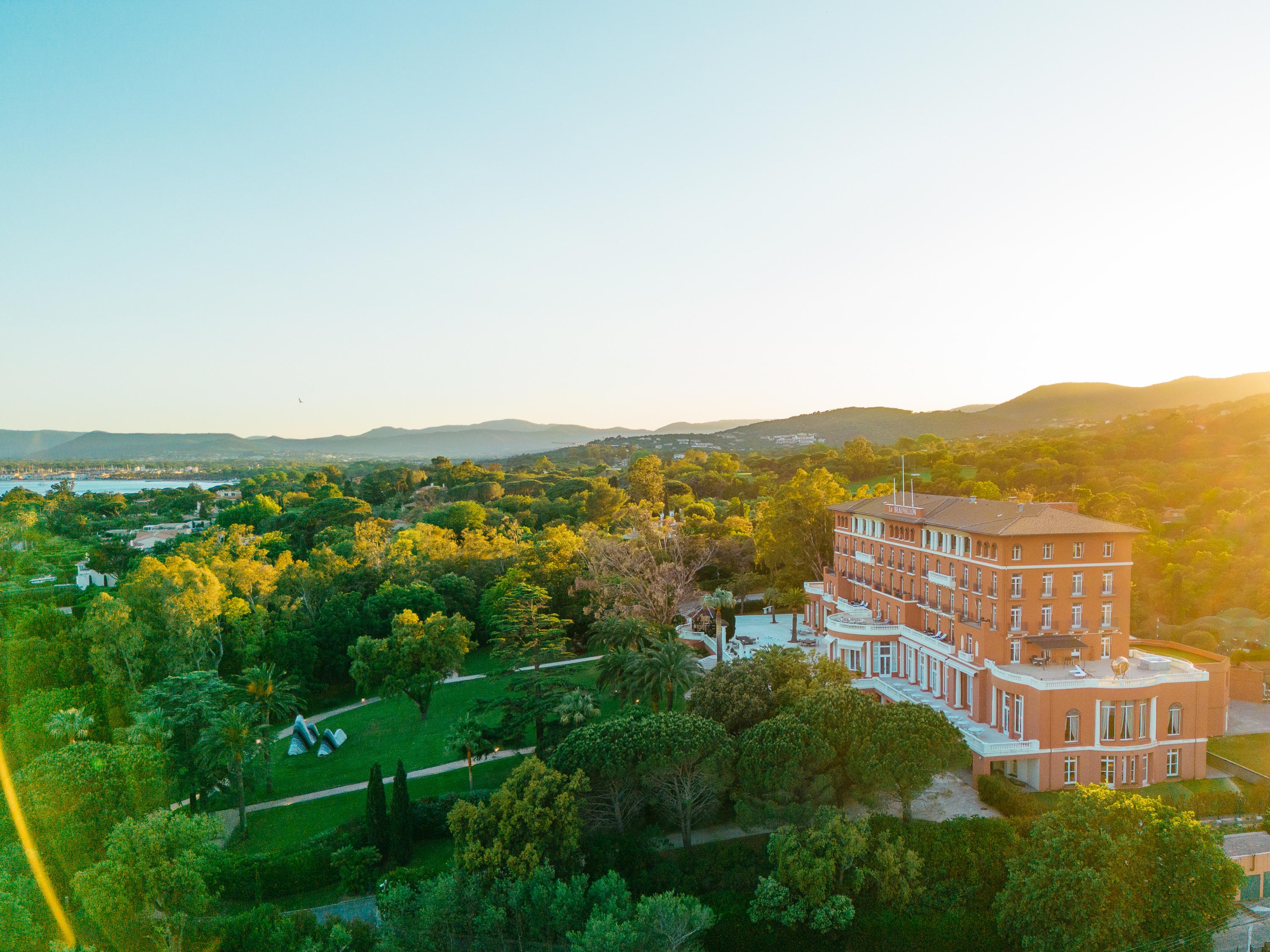 À Saint-Tropez, une adresse ultra-confidentielle amorce sa renaissance avec COMO