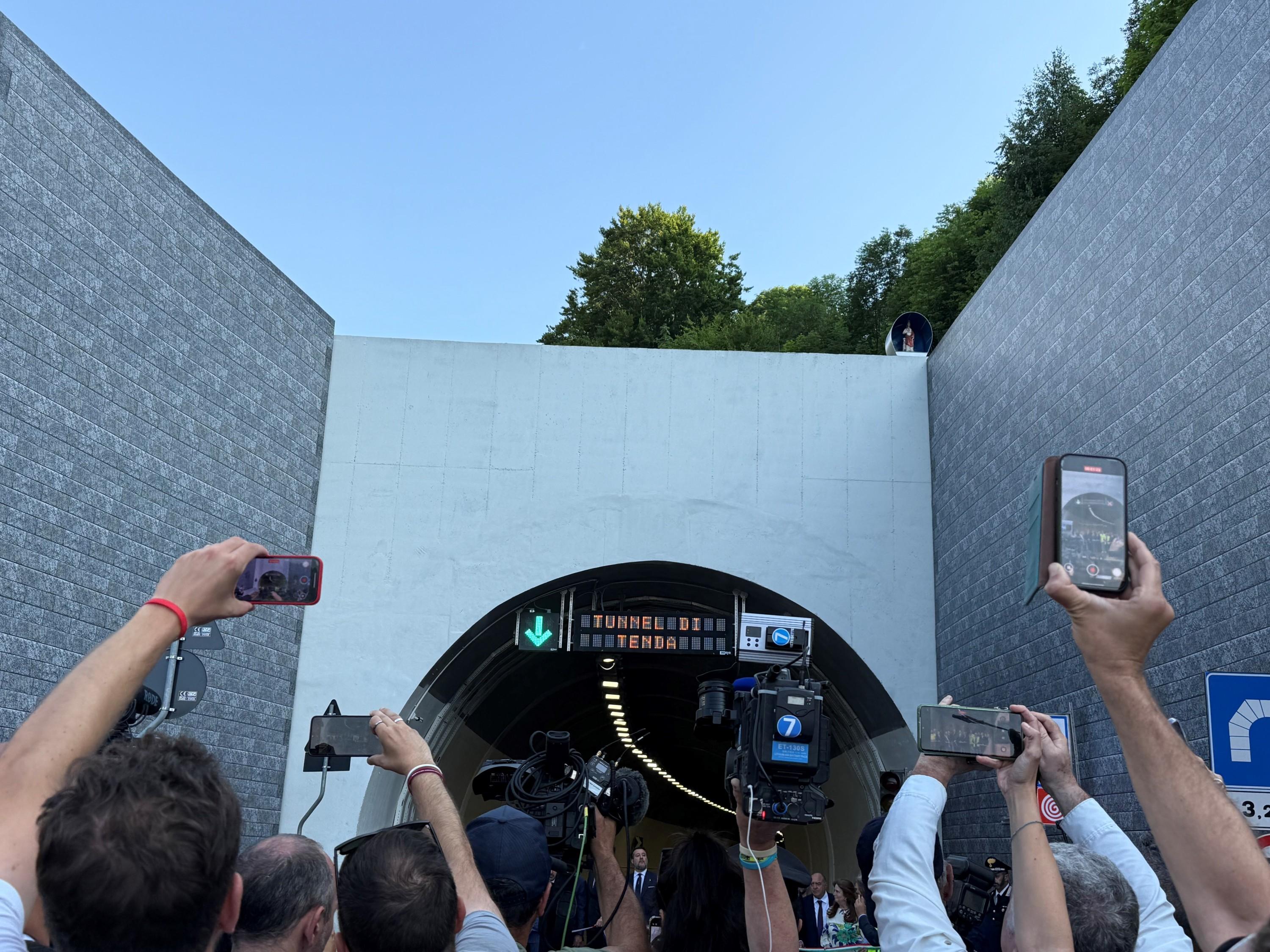 Retards, millions dépensés et colère : à Tende, la saga infernale d’un tunnel vital entre la France et l’Italie