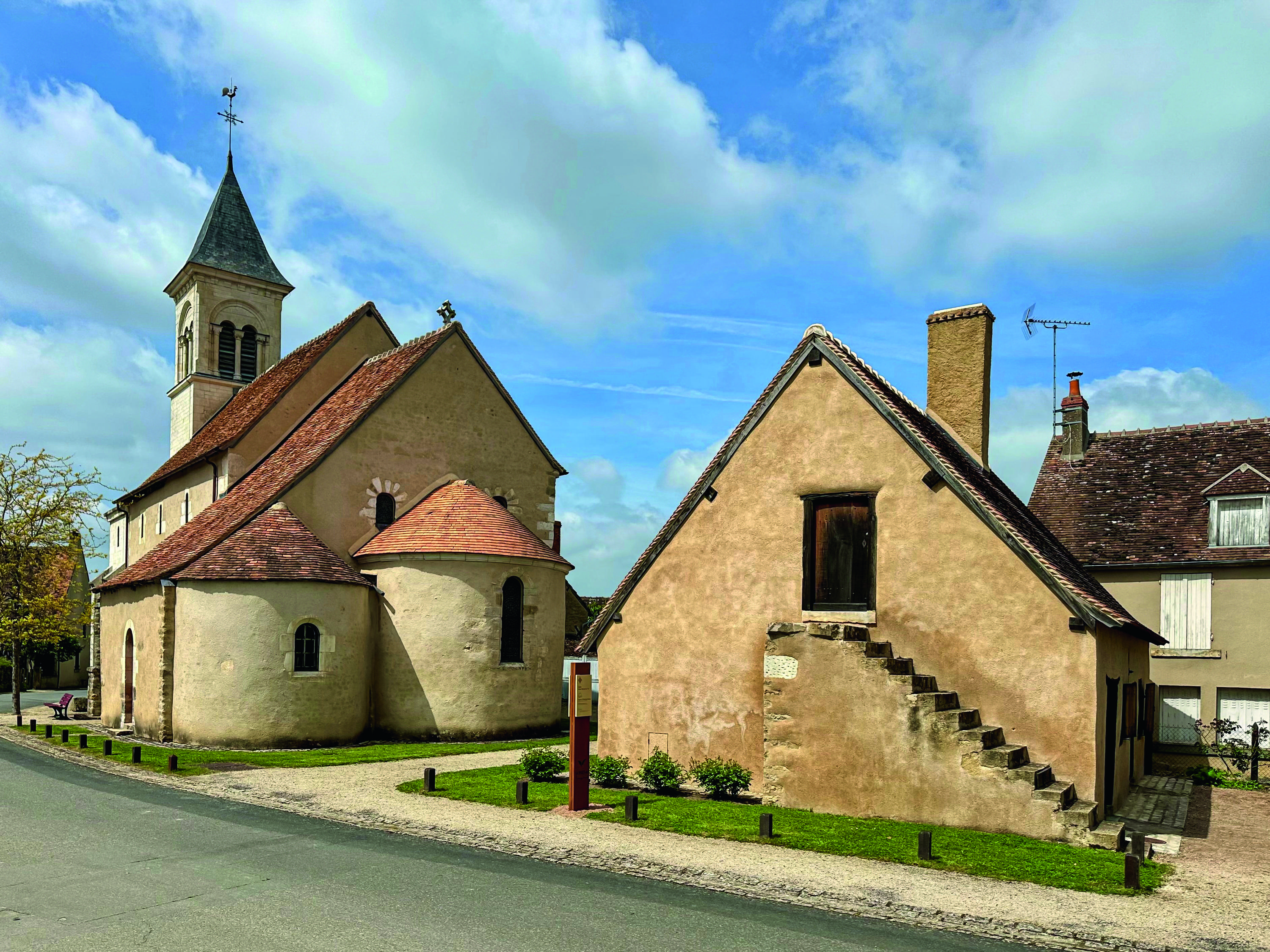 Église Saint-Martin de Vic  : la Sixtine de l’art roman au cœur du Berry