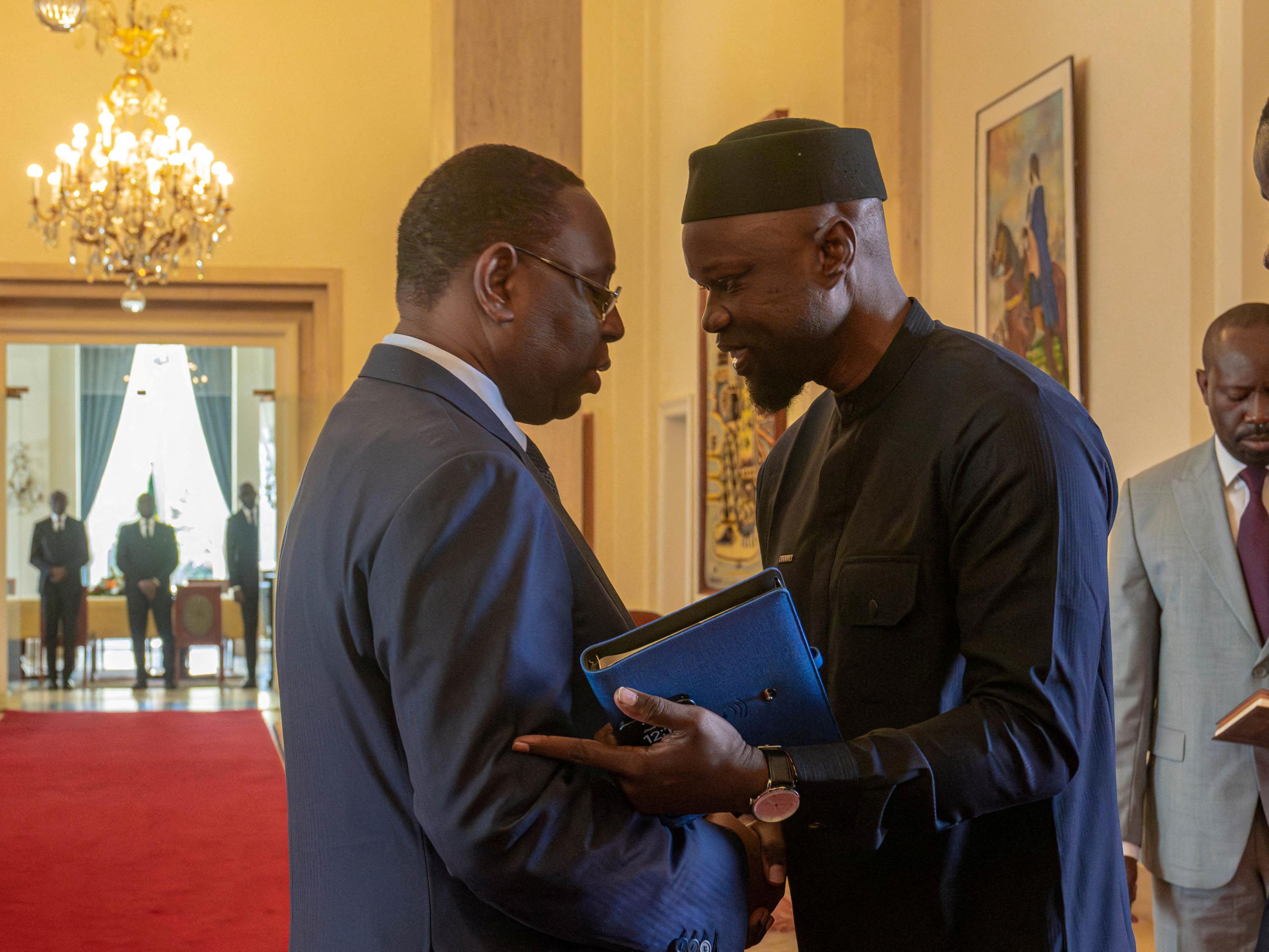 Le premier ministre sénégalais appelle les jeunes à rester en Afrique après le naufrage d'un bateau de migrants