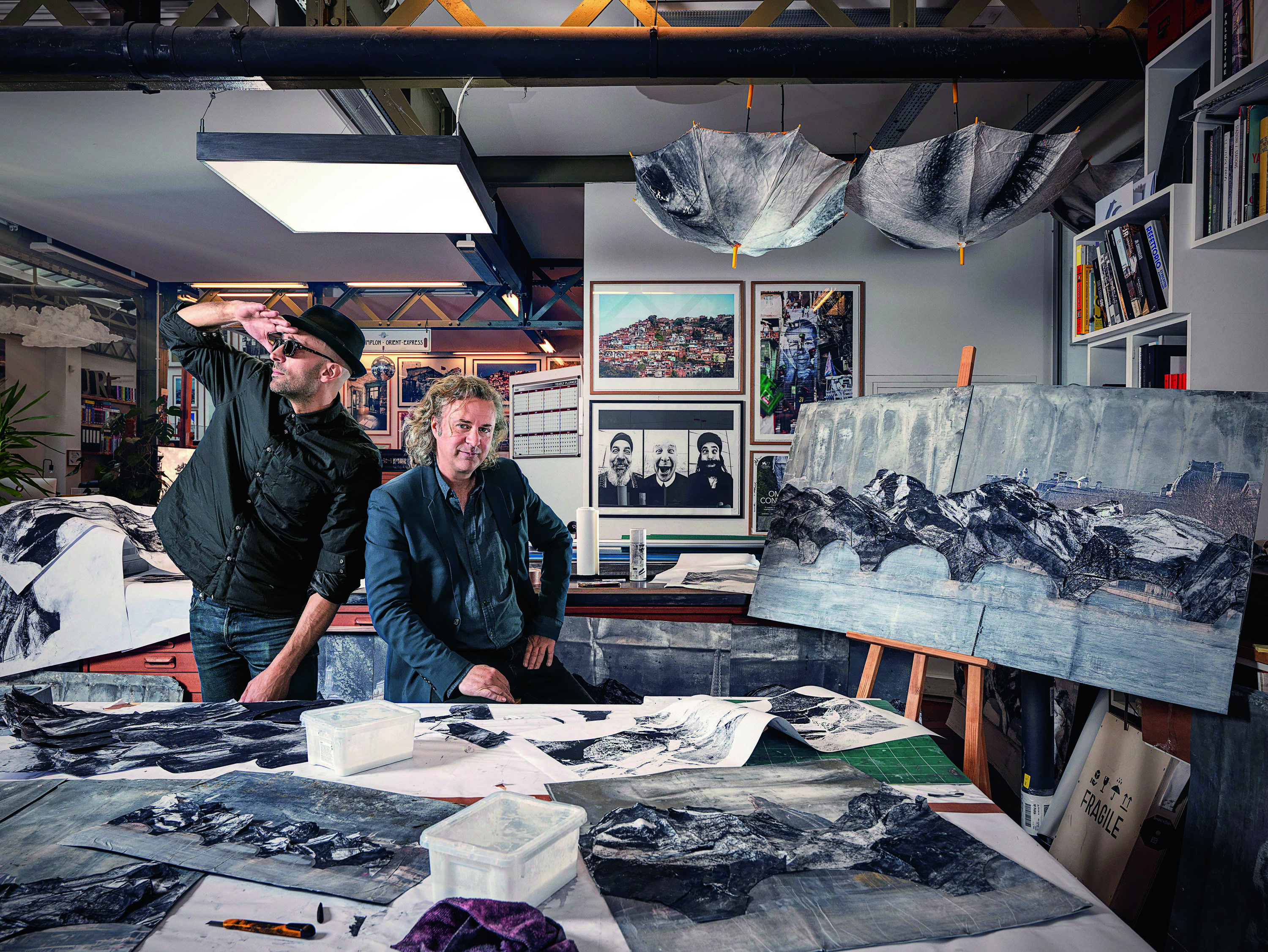 JR et Charles Pépin présentent la folle transformation du Pont-Neuf : «Une architecture monumentale, au milieu d’une ville comme Paris !»
