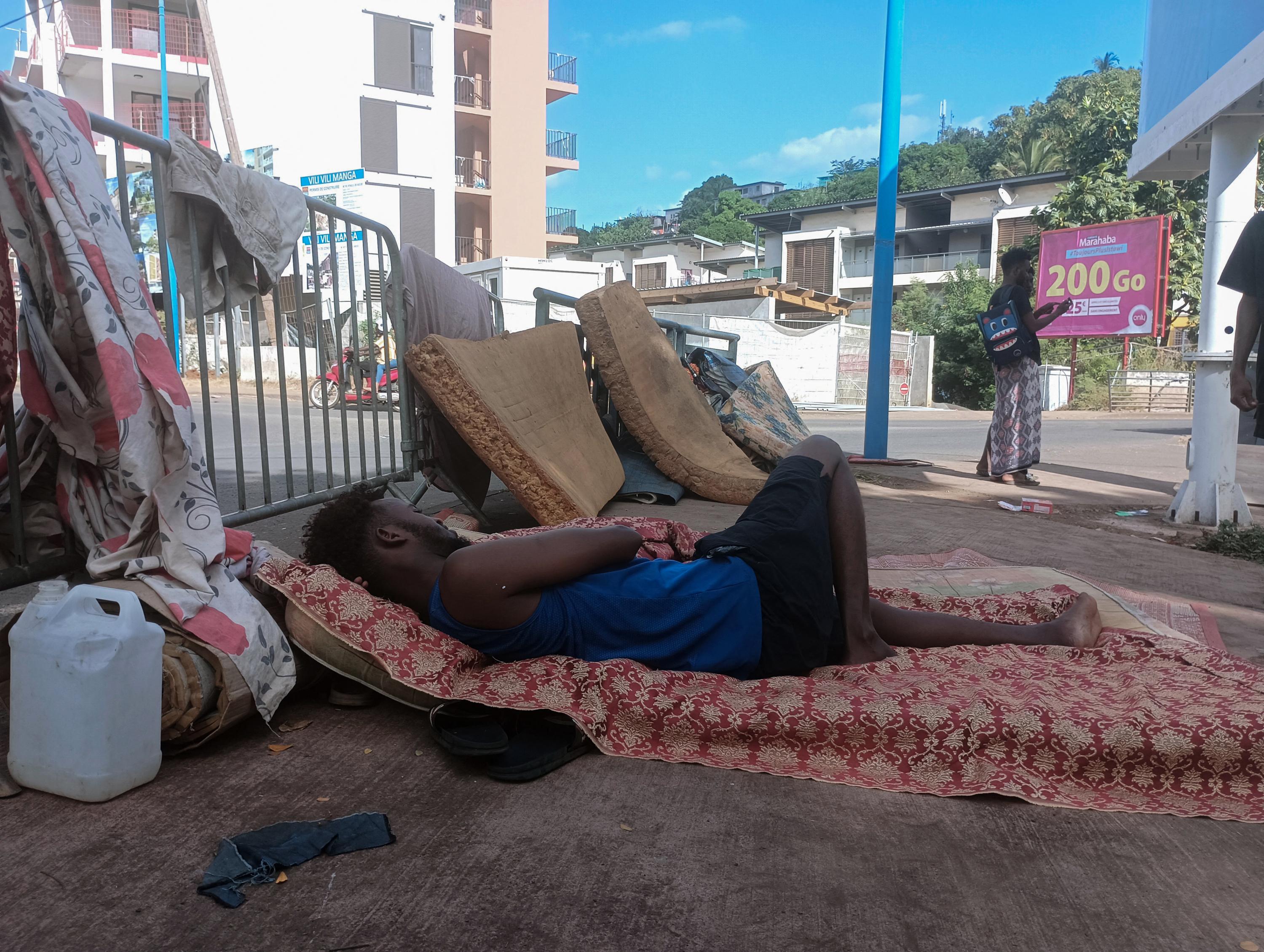 Mayotte : début d'une importante opération de destruction d'habitat insalubre