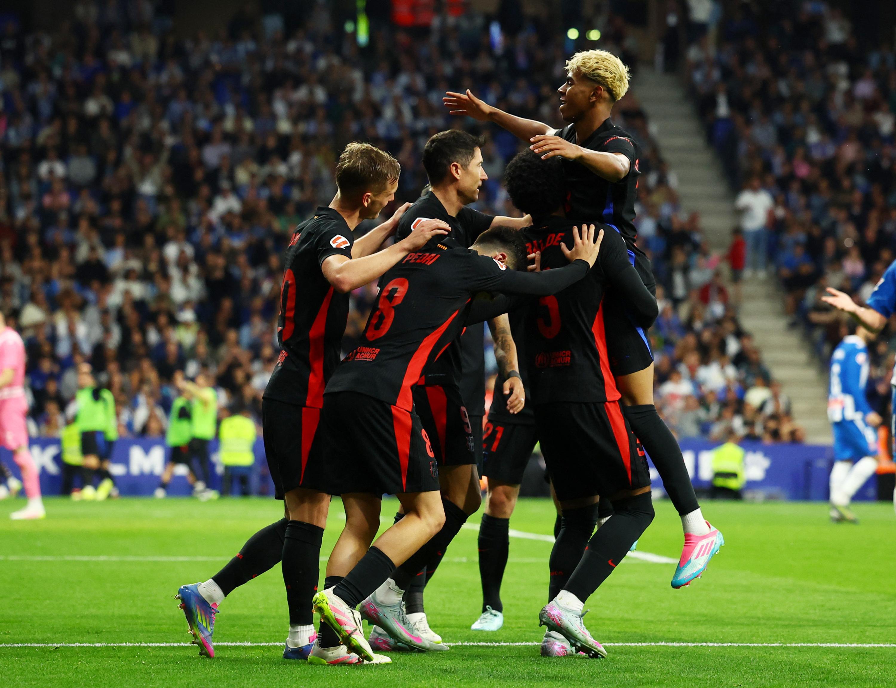 Espanyol-FC Barcelone : revivez la victoire du Barça qui remporte son 28e titre de champion d’Espagne