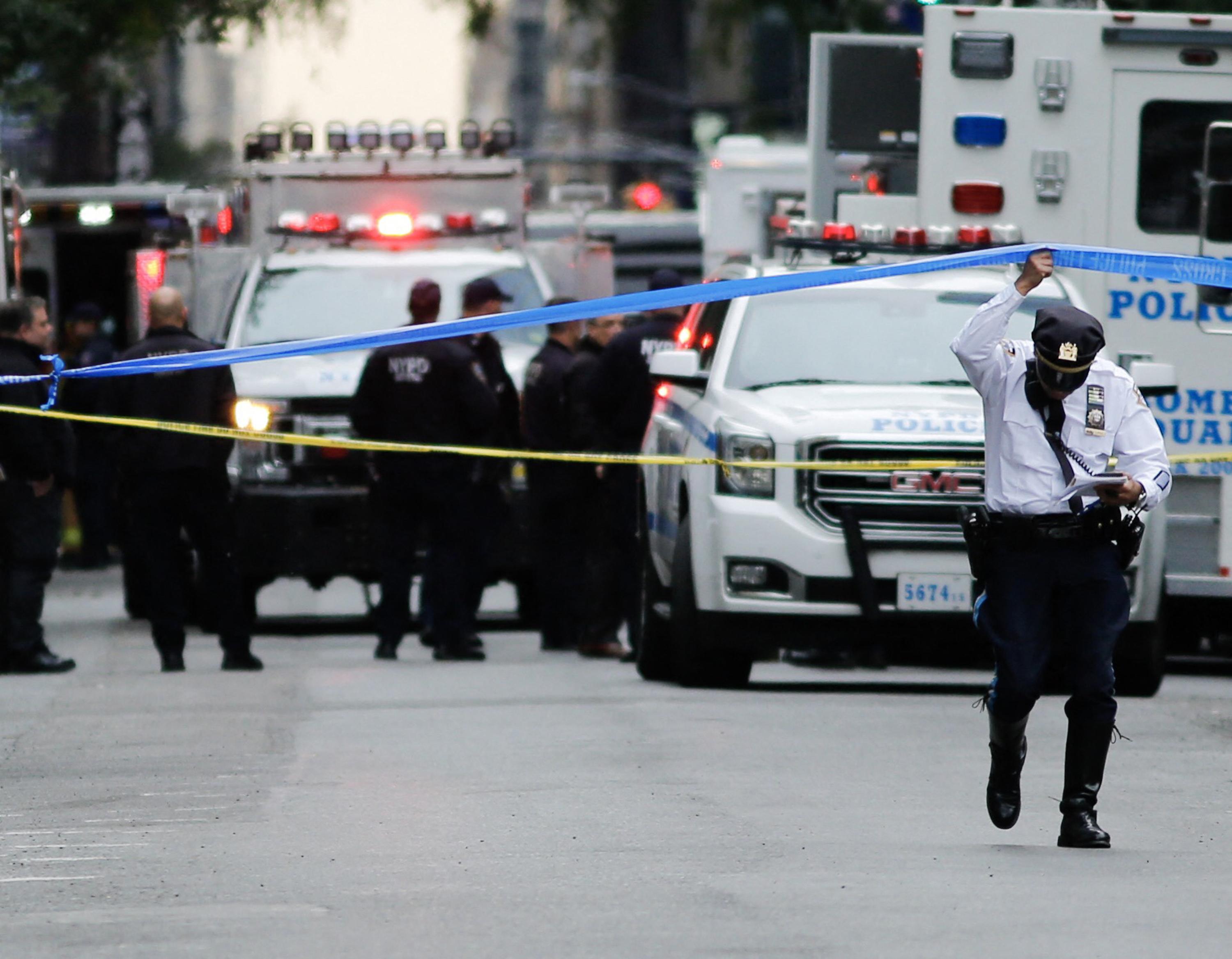 New York : deux personnes tuées et une blessée au couteau, un suspect arrêté