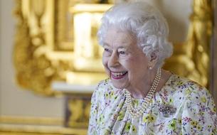 <i>Happy birthday</i> : la reine Elizabeth pose avec ses chevaux pour ses 96 ans