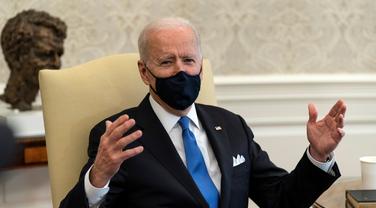 Covid-19: Biden exhorte à ne pas rouvrir trop vite