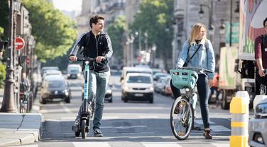 À Paris, la fréquentation des pistes cyclables a doublé en un an.