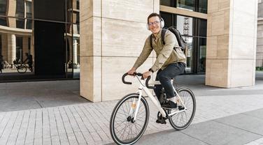 Depuis la crise sanitaire, un nombre croissant de salariés prennent le vélo pour se rendre au travail.