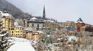 Saint -Moritz, stars, ski et art