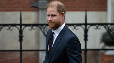 Réunion de famille annulée, le prince Harry voyagera seul jusqu’à Londres sans Meghan Markle, Archie et Lilibet