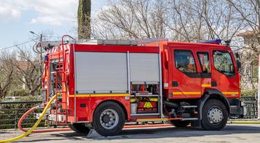 Pyrénées-Orientales: un nouvel incendie a déjà brûlé 220 hectares, 300 pompiers mobilisés