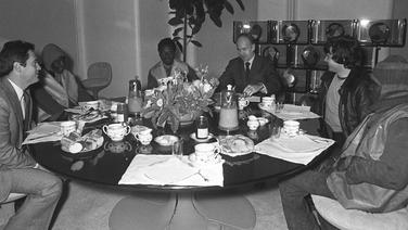 24 décembre 1974 : quand Giscard invitait les éboueurs à l’Élysée pour Noël