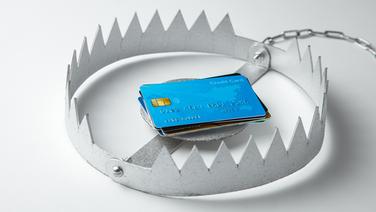 Arnaque à la carte bancaire : pourquoi tout le monde peut se faire avoir ?