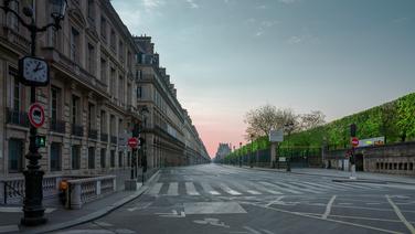 Auto-attestation, footings limités, courses sur le palier... Quand la France, au temps du Covid, prenait des airs d’Absurdistan
