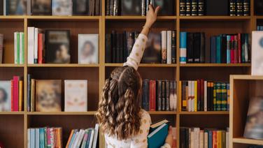 La pratique de la lecture dégringole chez les Français en 2025