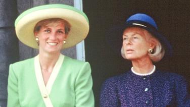 La duchesse de Kent, à droite, au côté de Lady Diana.
