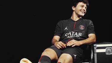 PSG : septième tunique estampillée Jordan, Paris dévoile son quatrième maillot