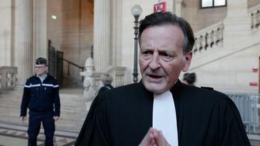 «Je regrette que nous portions la même robe»: la réponse d’un avocat aux propos de Francis Vuillemin sur Samuel Paty