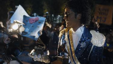 Nouvelle bande-annonce pour le biopic sur Michael Jackson, film très officiel sur le destin du roi de la pop