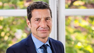 David Lisnard : «Quand un manuel scolaire incite les élèves à faire moins d’enfants pour sauver la planète»