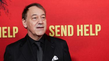 «Dans Send Help, j’avais plutôt envie de faire rire le public» : Sam Raimi, le cinéaste indépendant qui a triomphé à Hollywood