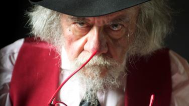 Mort de Philippe Gaulier, le clown français qui a réveillé l’âme d’enfant de Sacha Baron Cohen