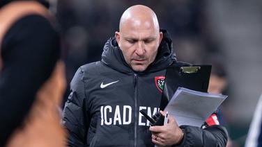 Top 14 : «Je me laisse 48 heures et je vais prendre mes responsabilités», Mignoni s’interroge sur son avenir à Toulon après le naufrage contre Clermont