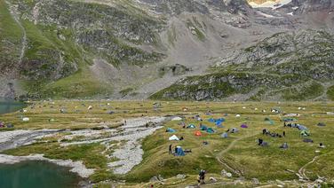 Montagne en été : peut-on encore concilier tourisme et protection de la nature ?