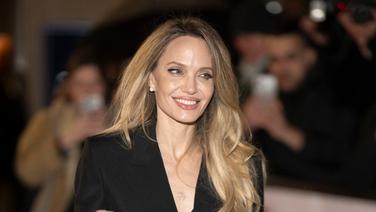 Angelina Jolie vend sa maison de Los Angeles pour 30 millions de dollars : 6 chambres, pool house… Que sait-on de cette adresse mythique ?